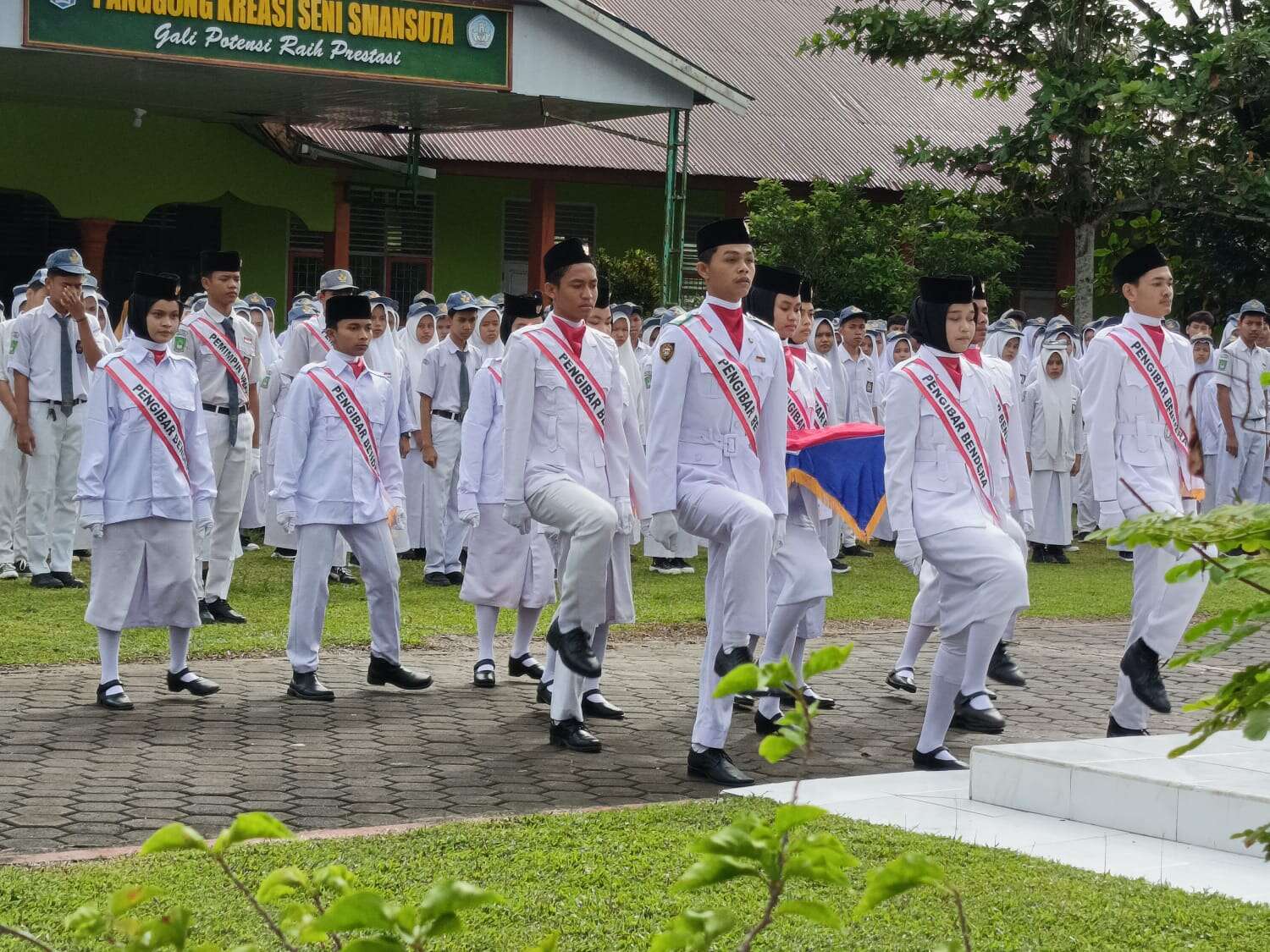 Paskibra SMAN UT